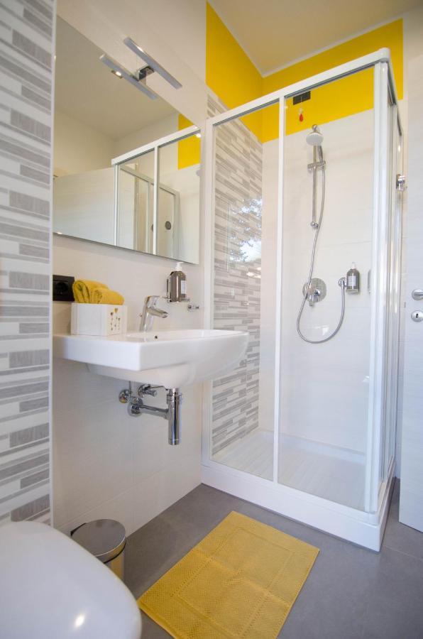 Varese Comfort Room Zewnętrze zdjęcie