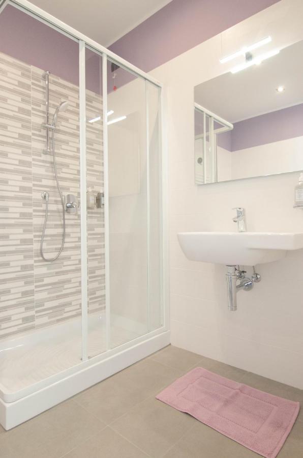 Varese Comfort Room Zewnętrze zdjęcie